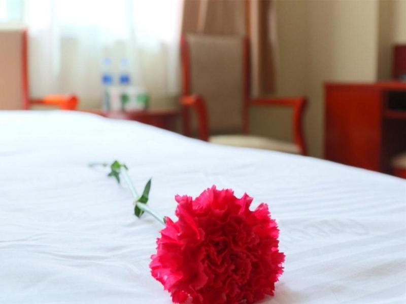 Greentree Inn Shanghai Pudong Airport Huaxia East Road Railway Station Shell Hotel Dış mekan fotoğraf