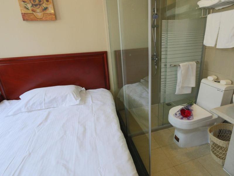 Greentree Inn Shanghai Pudong Airport Huaxia East Road Railway Station Shell Hotel Dış mekan fotoğraf