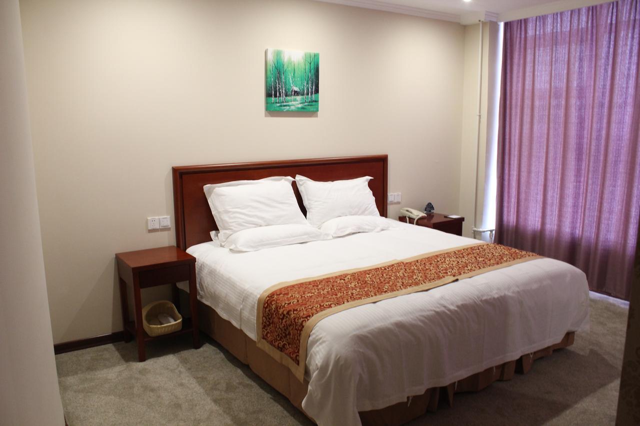 Greentree Inn Shanghai Pudong Airport Huaxia East Road Railway Station Shell Hotel Dış mekan fotoğraf
