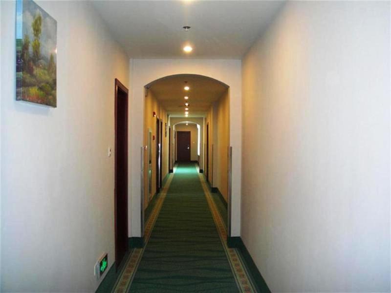 Greentree Inn Shanghai Pudong Airport Huaxia East Road Railway Station Shell Hotel Dış mekan fotoğraf